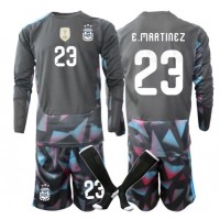 Stroje piłkarskie Argentyna Emiliano Martinez #23 Bramkarskie Koszulka Podstawowej dla dzieci MŚ 2026 Długi Rękaw (+ szorty)
